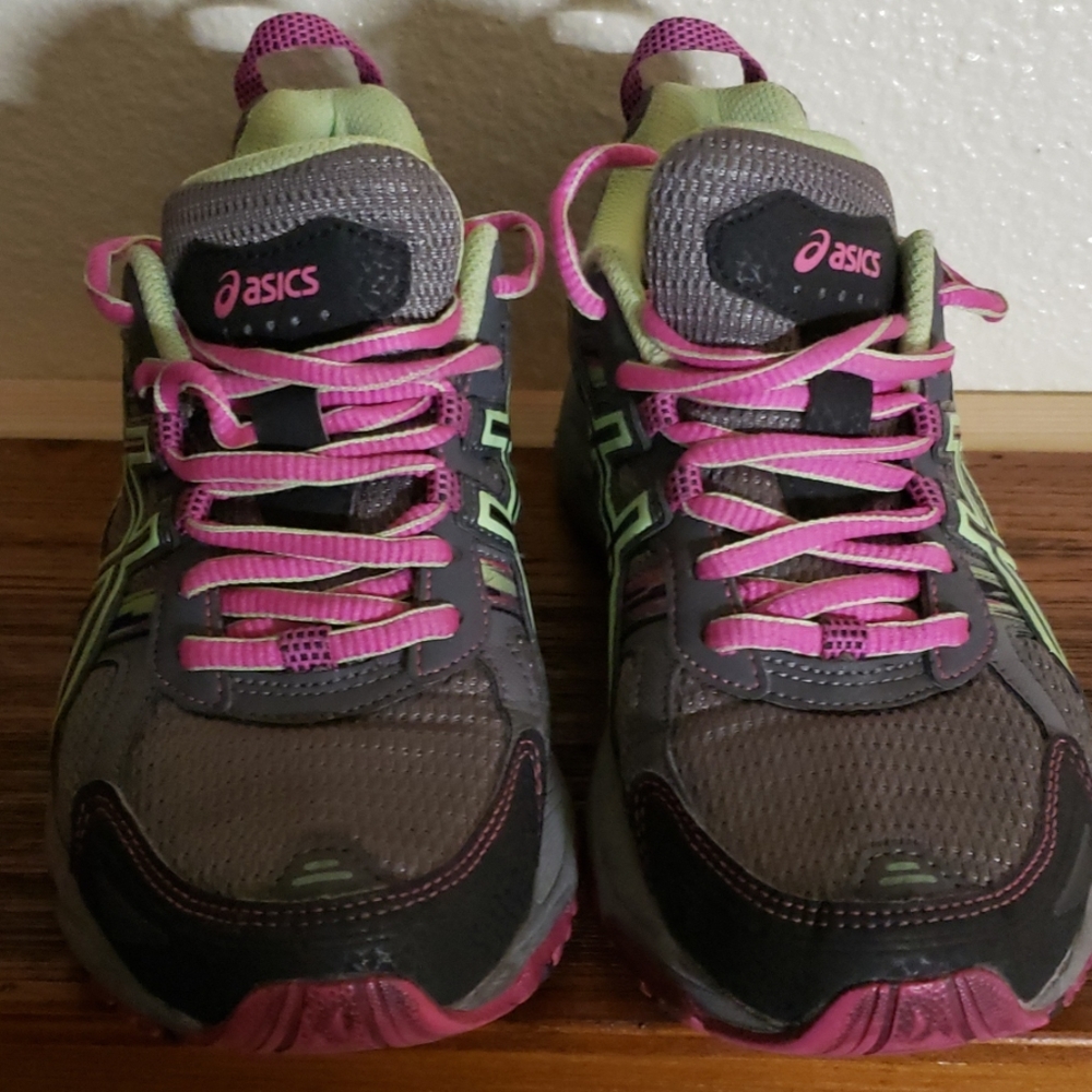 Basics gel venture 5 running shoes